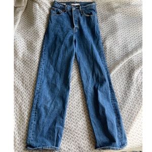 Levi ribcage jeans
